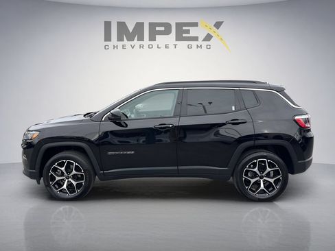 Used 2025 Jeep Compass Limited AWD/4WD image 2