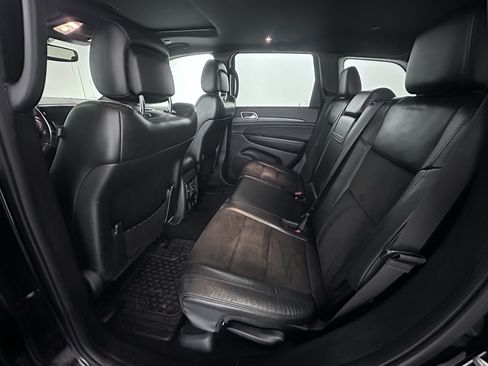 Used 2020 Jeep Grand Cherokee Altitude AWD/4WD image 28