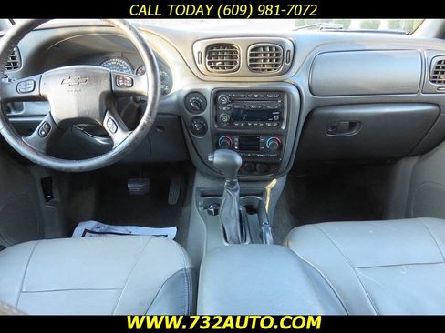 Used 2004 Chevrolet TrailBlazer LT w/ LT Preferred Equipment Group image 23