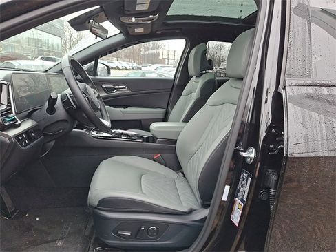 Certified 2025 Kia Sportage X-Line image 12