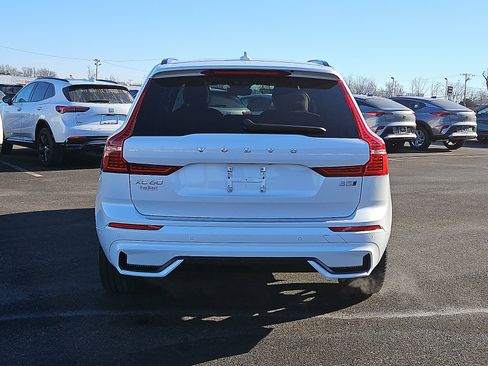 Certified 2024 Volvo XC60 B5 Ultimate w/ Protection Package Premier image 5