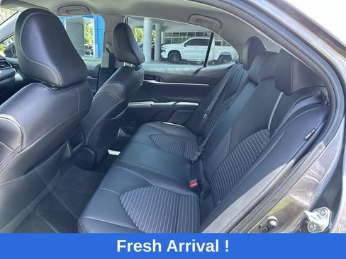 Used 2021 Toyota Camry SE FWD image 27