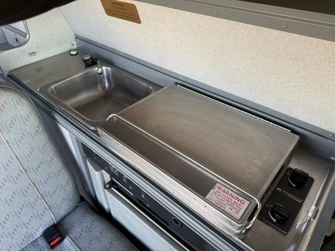 Used 1995 Volkswagen Eurovan Camper image 11