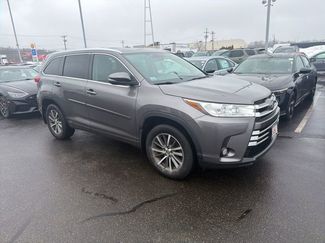 Used 2018 Toyota Highlander XLE video 1