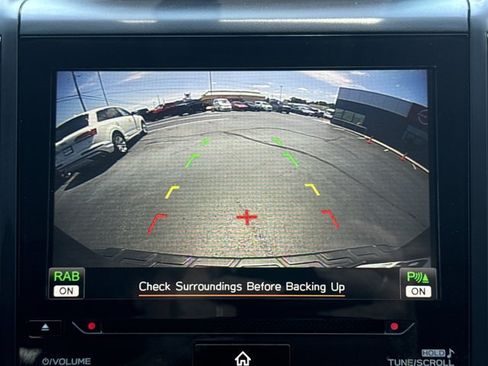 Used 2023 Subaru Forester Touring AWD/4WD image 9