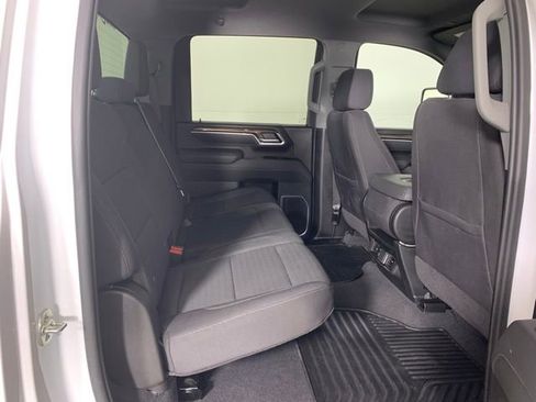 Used 2025 Chevrolet Silverado 2500 LT w/ Convenience Package image 28