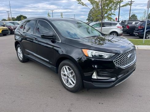 Used 2024 Ford Edge SEL w/ Convenience Package AWD/4WD image 3