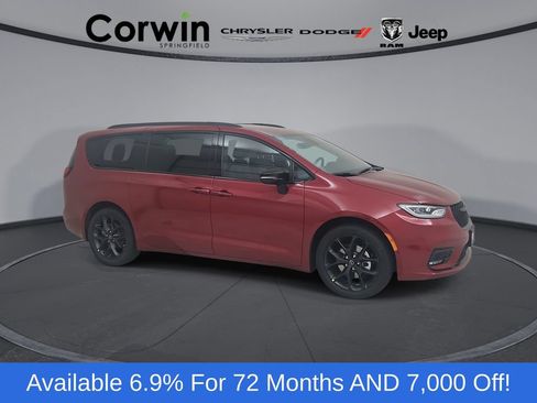 New 2026 Chrysler Pacifica Select w/ S Appearance Package FWD image 1