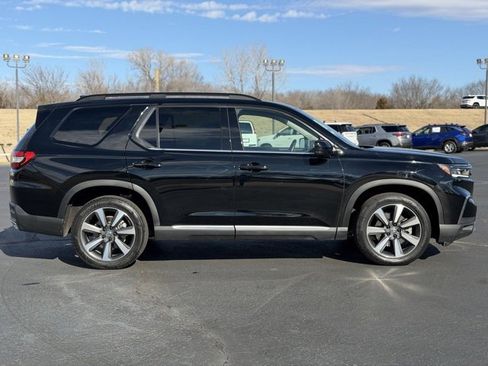 Used 2023 Honda Pilot Elite image 8