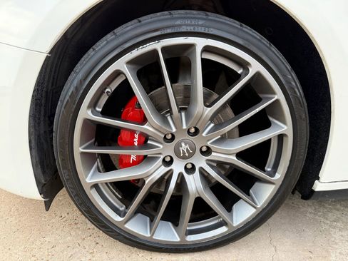 Used 2018 Maserati Ghibli image 53