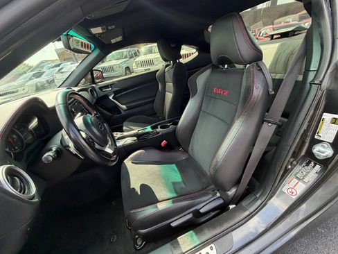 Used 2018 Subaru BRZ Limited w/ Popular Package #3 RWD image 11