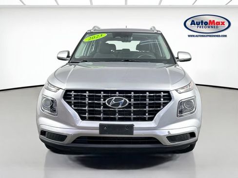 Used 2023 Hyundai Venue SEL w/ Cargo Package FWD image 7