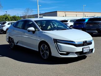Used 2018 Honda Clarity Touring video 3
