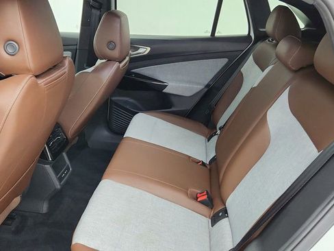 Used 2024 Volkswagen ID.4 2WD image 20