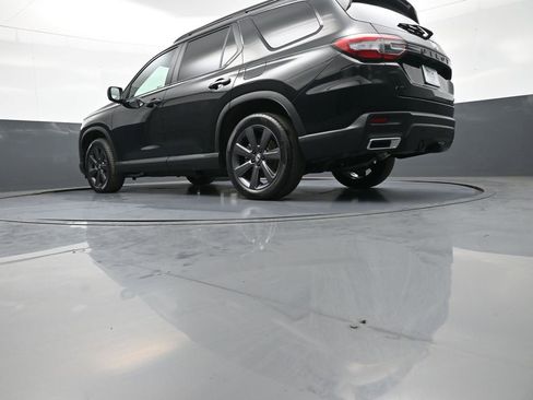 Certified 2023 Honda Pilot Sport image 31
