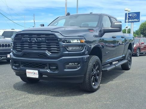 Used 2025 RAM 2500 Big Horn AWD/4WD image 3