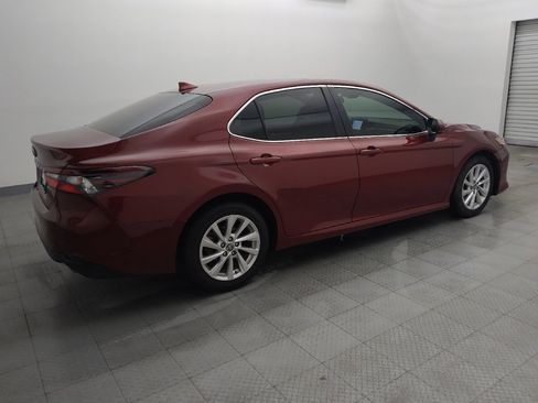 Used 2021 Toyota Camry LE image 10