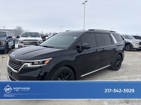 Used 2024 Kia Carnival SX Prestige image 1