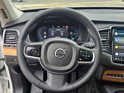 Certified 2024 Volvo XC90 B6 Plus image 21