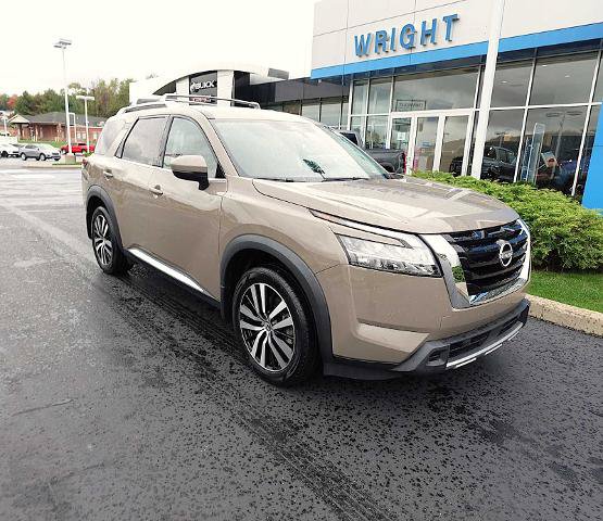 Certified 2024 Nissan Pathfinder Platinum w/ Cargo Package FWD image 1