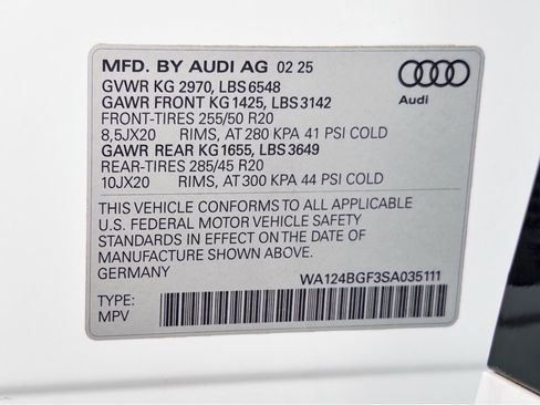 Used 2025 Audi Q6 e-tron Premium Plus w/ Premium Plus AWD/4WD image 27