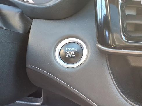 Used 2024 Toyota Highlander XLE image 24