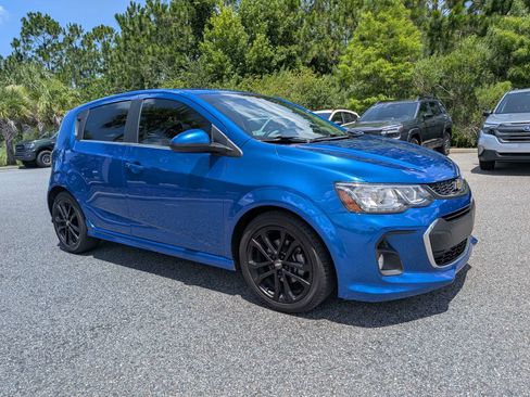 Used 2017 Chevrolet Sonic Premier w/ Driver Confidence Package FWD image 2
