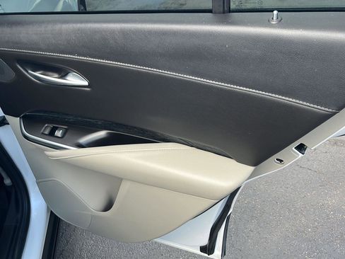 Used 2022 Cadillac XT4 Premium Luxury FWD image 25