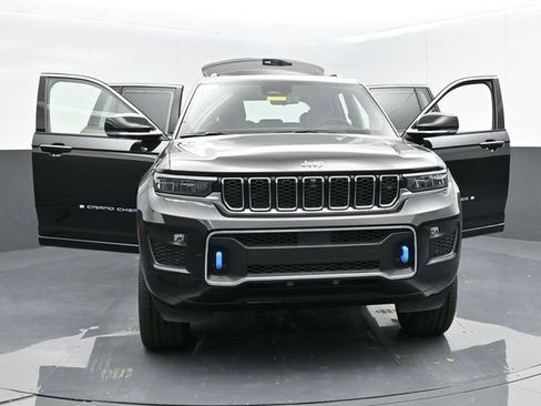 New 2024 Jeep Grand Cherokee Overland w/ Advanced Protech Group III image 59