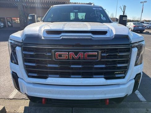 Used 2025 GMC Sierra 2500 AT4 image 21