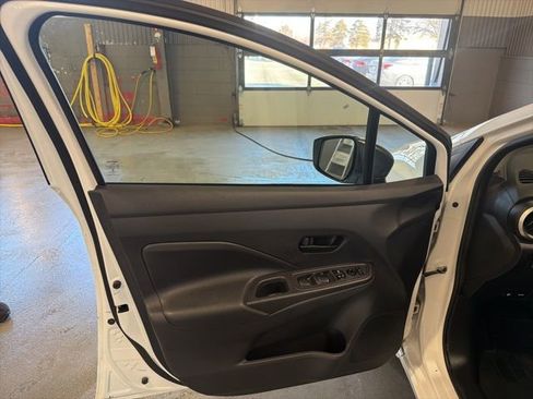Certified 2023 Nissan Versa S w/ Trunk Package image 17