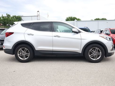Used 2018 Hyundai Santa Fe Sport FWD image 4