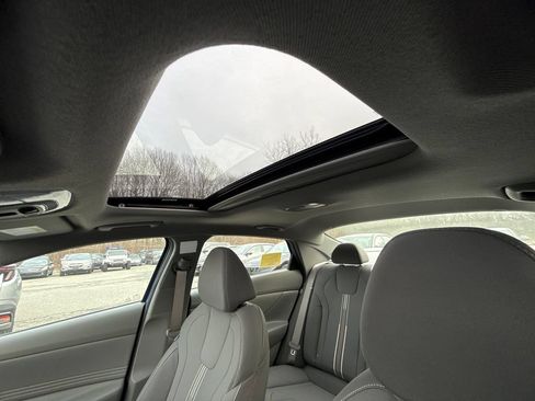 New 2026 Hyundai Elantra SEL Sport Premium FWD image 38
