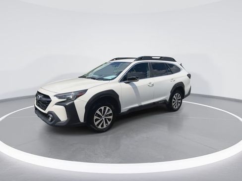Used 2023 Subaru Outback Premium AWD/4WD image 4