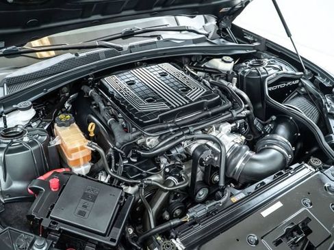 Used 2018 Chevrolet Camaro ZL1 RWD image 32