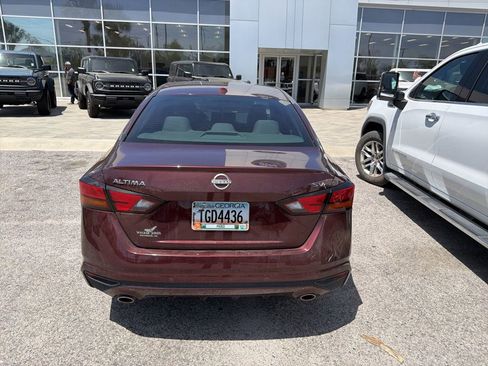 Used 2024 Nissan Altima 2.5 SV w/ SV Premium Package FWD image 8