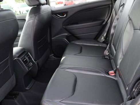 Used 2025 Subaru Forester Limited w/ Popular Package image 17