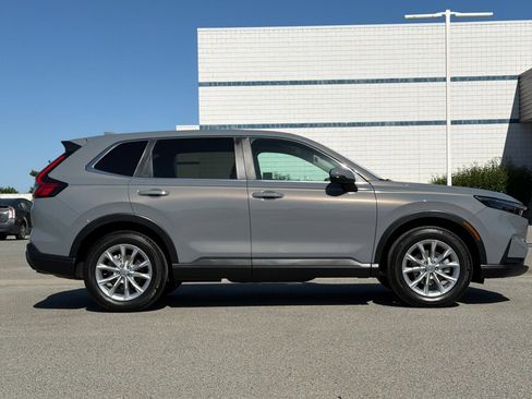 Used 2024 Honda CR-V EX-L image 3