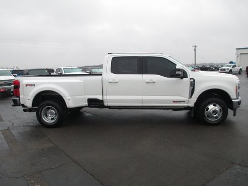 Used 2023 Ford F350 Lariat w/ Lariat Ultimate Package image 4