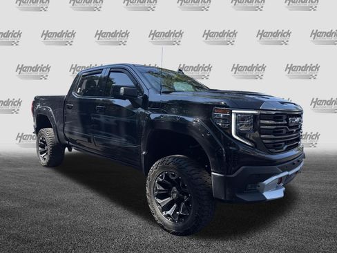 Used 2023 GMC Sierra 1500 AT4 w/ AT4 Premium Package AWD/4WD image 3