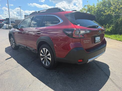 Used 2025 Subaru Outback Touring AWD/4WD image 8