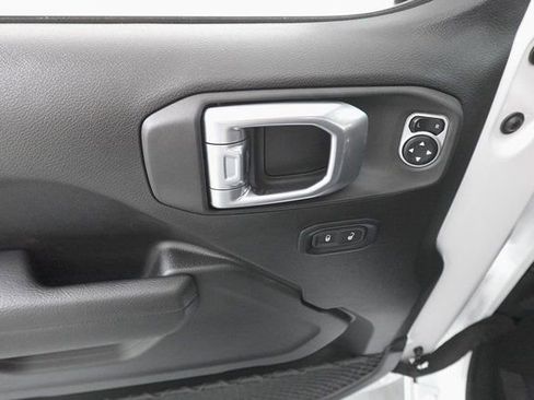 Used 2024 Jeep Wrangler Sport S image 8