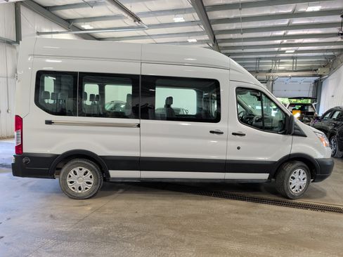 Used 2019 Ford Transit 350 XLT RWD image 2