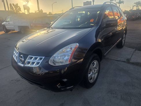 Used 2014 Nissan Rogue S w/ Convenience Package FWD image 1