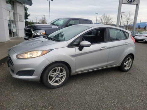 Used 2018 Ford Fiesta SE image 1