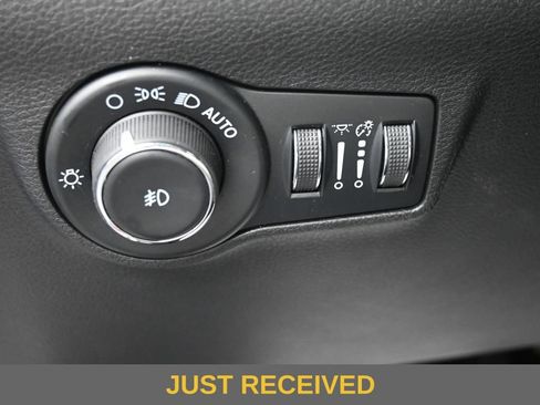 Used 2023 Jeep Compass Limited AWD/4WD image 18