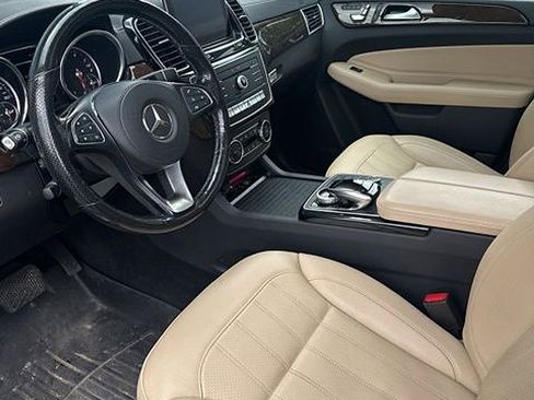 Used 2019 Mercedes-Benz GLS 450 4MATIC image 3