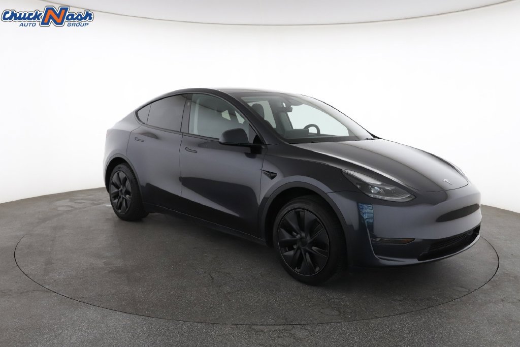 Used 2024 Tesla Model Y 2WD image 2