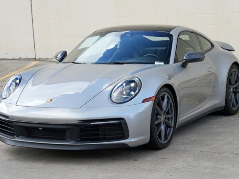 Used 2024 Porsche 911 Carrera T RWD image 48