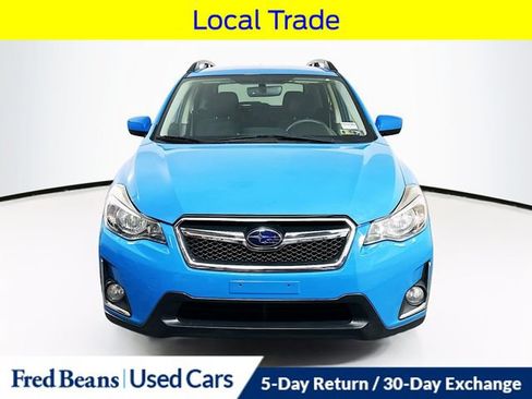 Used 2017 Subaru Crosstrek 2.0i Premium AWD/4WD image 2